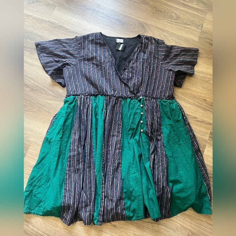 SEAM FRIENDLY Warm Cotton Striped V-Neck Dress in Black and Green